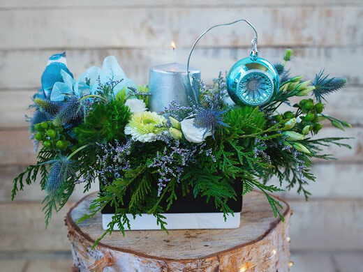 Christmas Flower Centerpieces & Holiday Arrangements